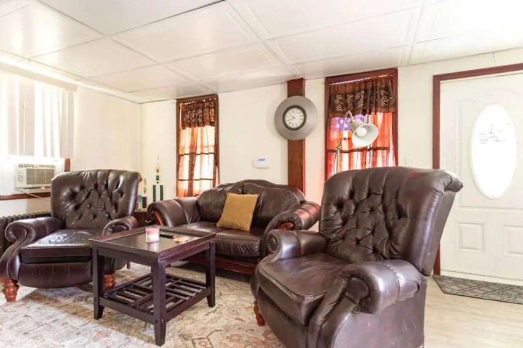 Homestay Cozzy Room With Private Entrance And Drive Way New York